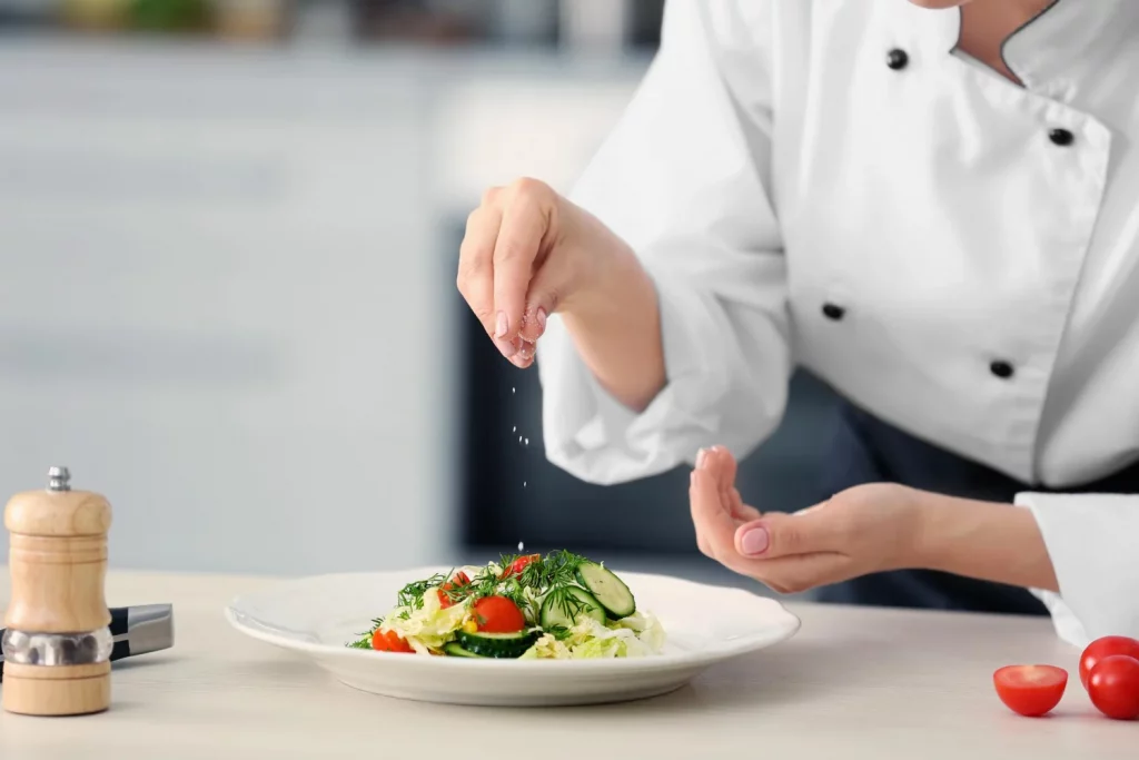 Beneficios de seguir una dieta baja en sal 